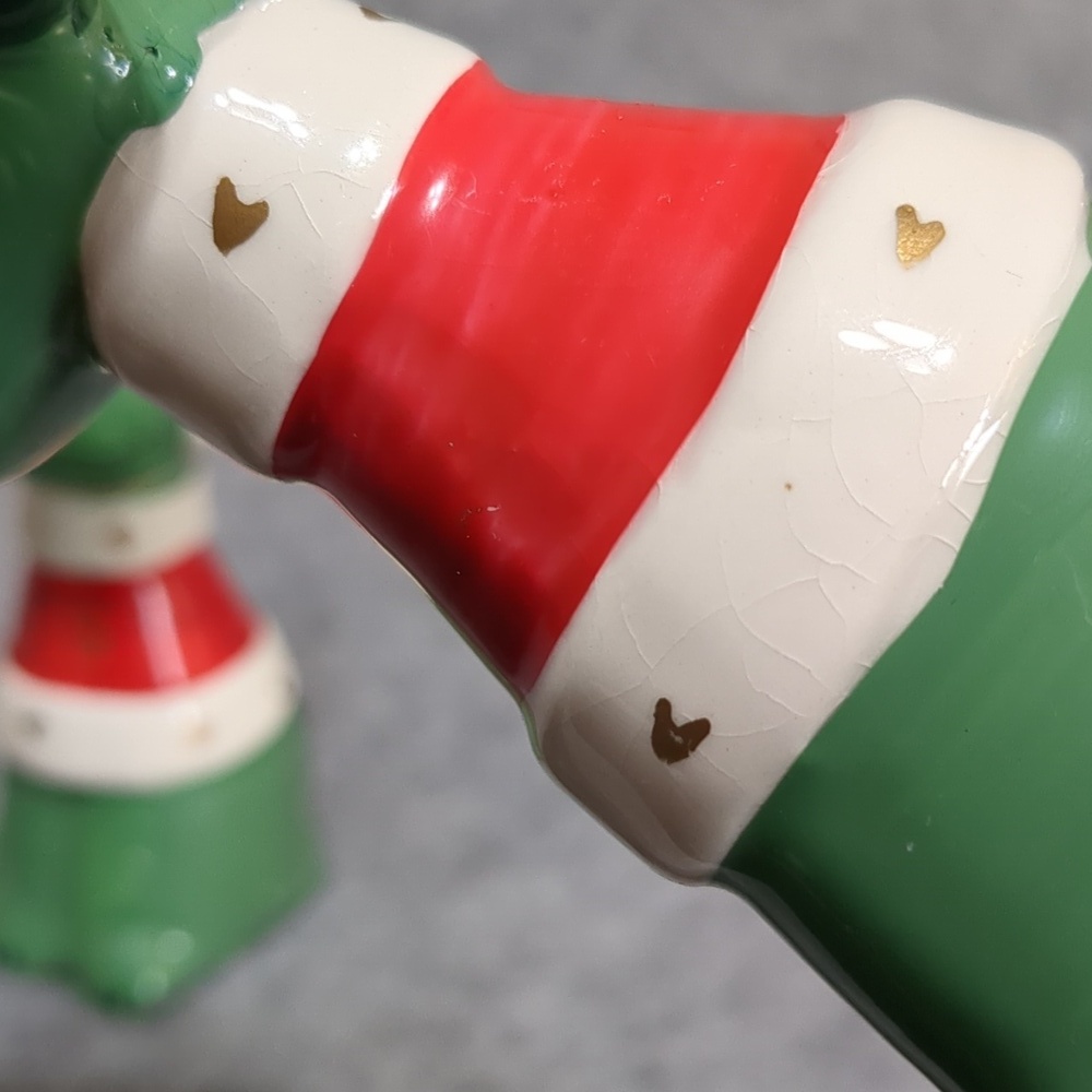 Commodore Japan Christmas Puppy Dog Hound Salt and Pepper Shakers Santa Hat - Picture 7 of 8